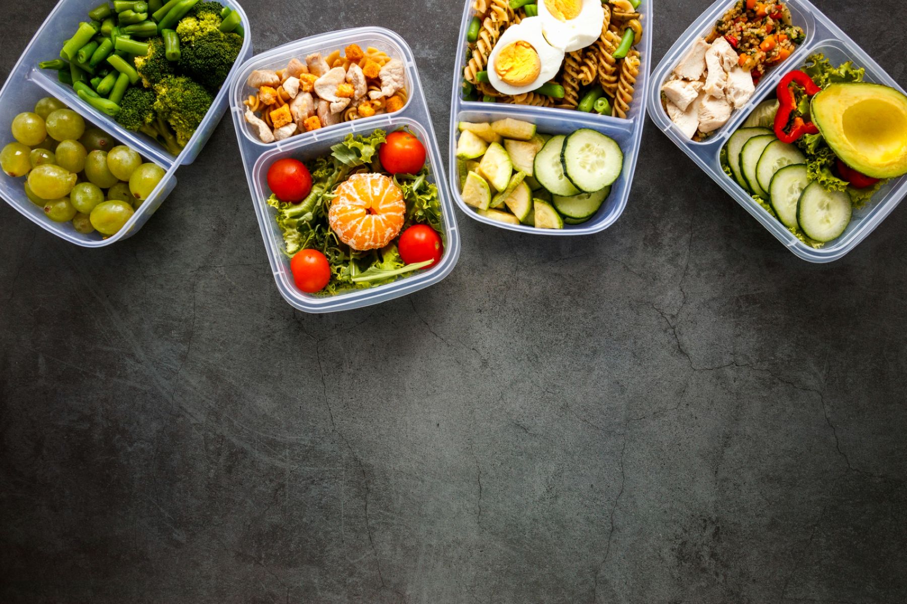 Co wychodzi taniej: catering czy gotowanie?